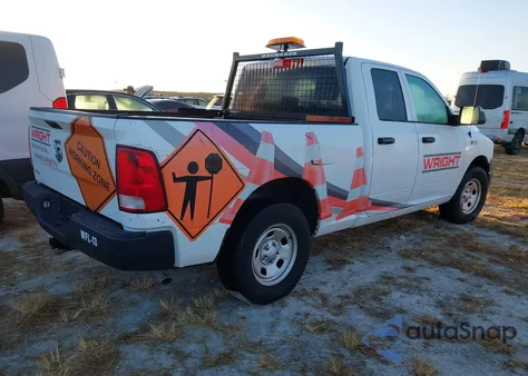 2021 Ram 1500 Classic Tradesman 4X2 6'4 Box из США, поврежденный, VIN 1C6RR6FG9MS563280